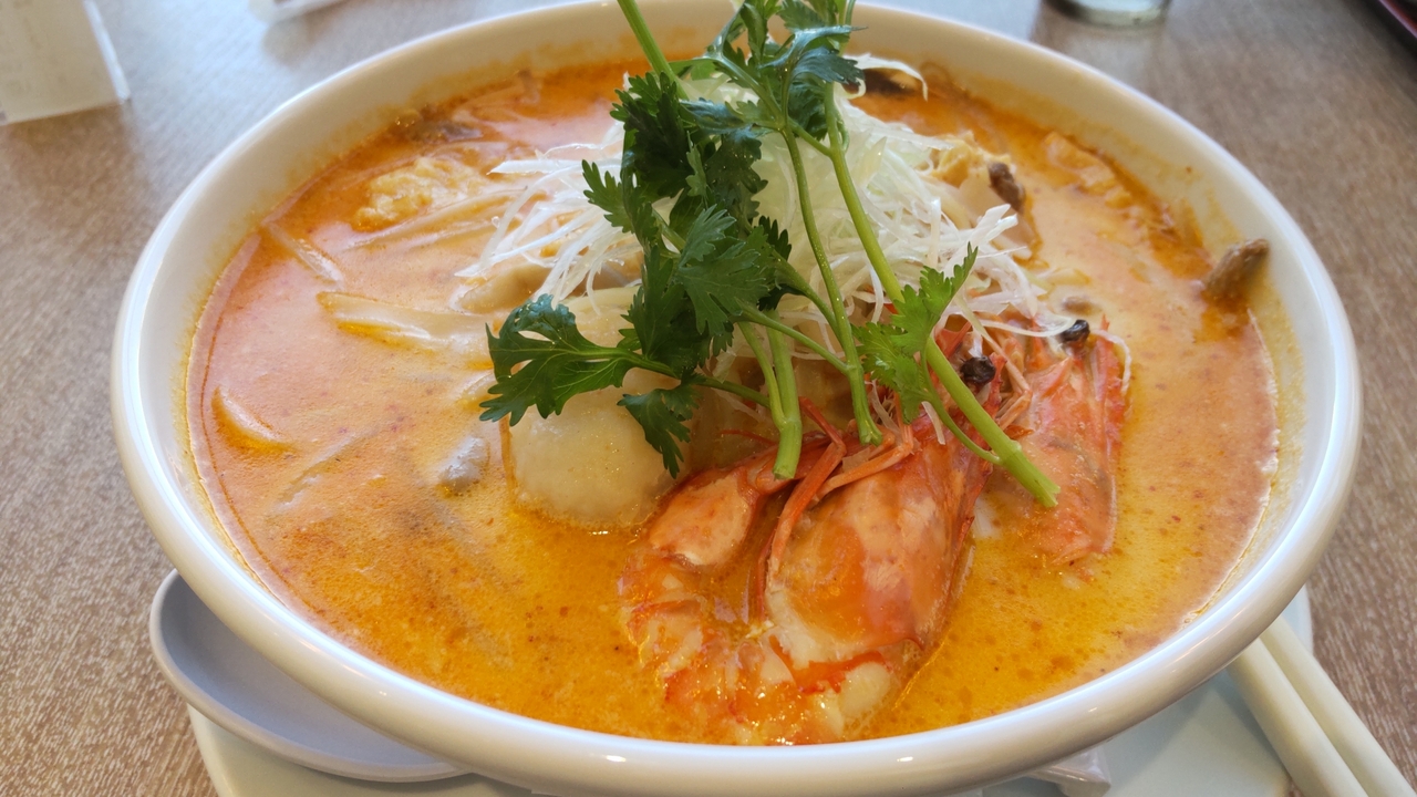 シンガポール生まれの人気麺料理【ラクサ】とは？味や魅力、簡単レシピも紹介