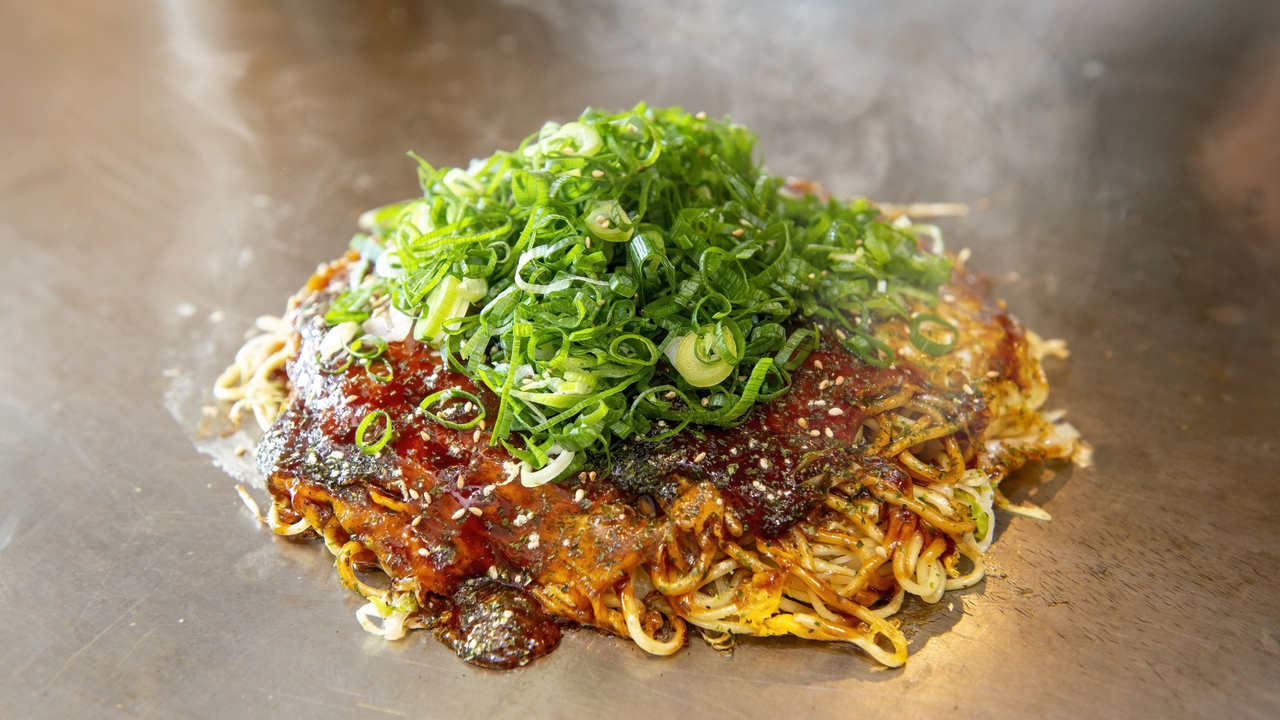 “お好み焼き”の具材で1番好きなのは？3位餅、2位チーズ、ダントツ1位は...？