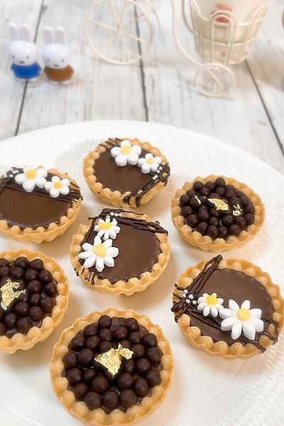 生チョコミニタルト あなたなら何を載せますか？