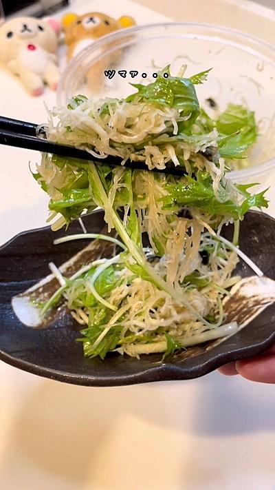 ツマとしらすのチョレギサラダ