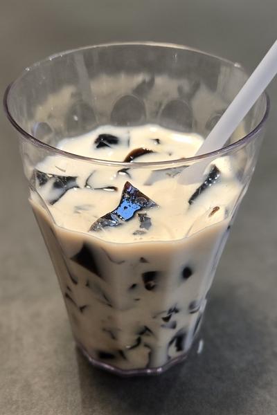 ぷるぷる&ミルキー♡コーヒーゼリードリンク