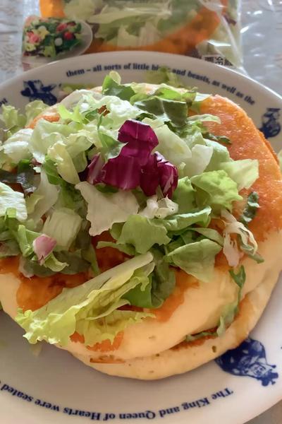 サラダパンケーキ