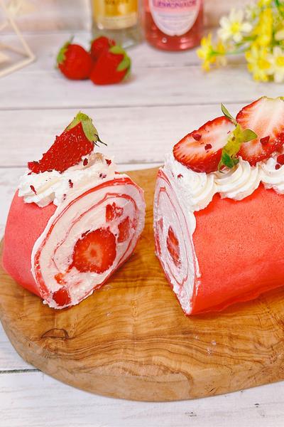 卵1個で作るいちごクレープロールケーキ