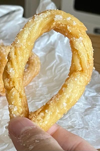 材料2つだけ！卵、牛乳を使わないチュロス作り方！ 