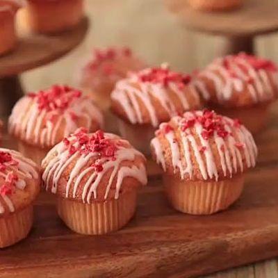 小さないちごマフィン