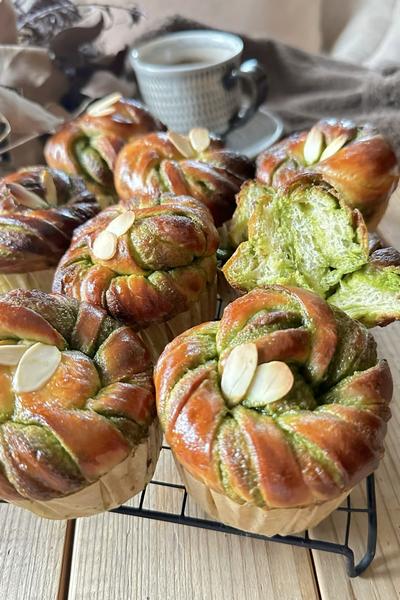 【抹茶の渦巻きロールパン】