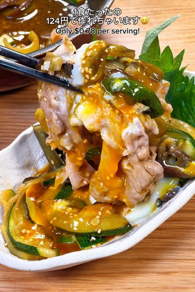 今が一番美味い🤤ナスとズッキーニのピリ辛夏野菜炒め