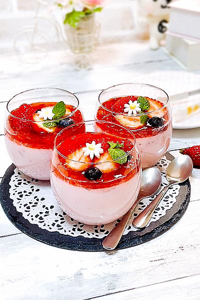 人をダメにする鬼ヤバいちごミルクプリン