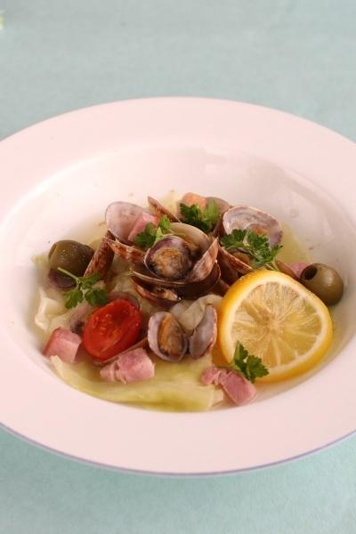あさりとキャベツの地中海風