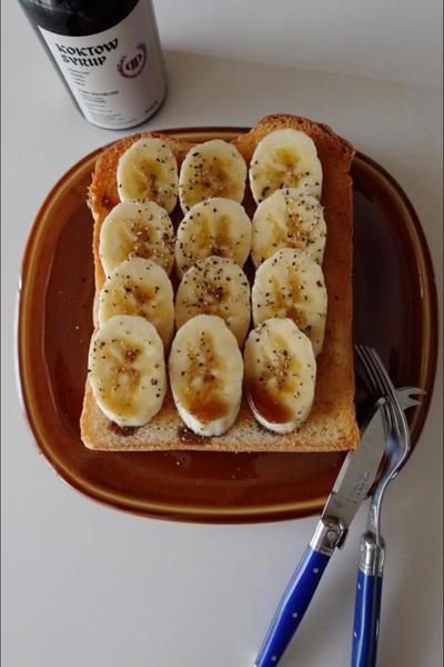 こっくり黒糖ペッパーのバナトースト🦭🍞🍌