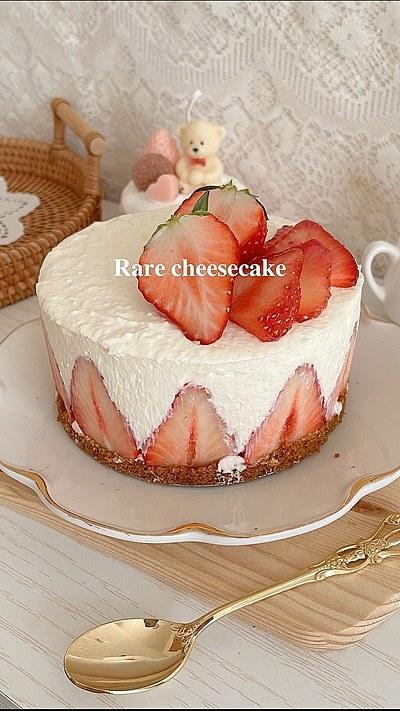 レアチーズケーキ🧀×🍓