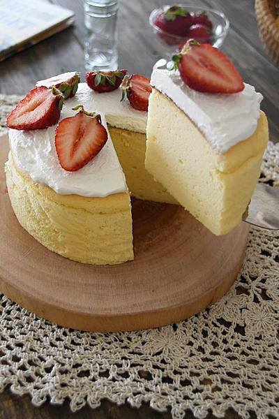 混ぜて焼くだけ🤍ふわしゅわ🫧スフレチーズケーキ🧀