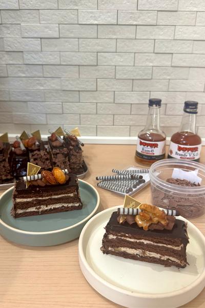 激かわ！！ちょっぴり大人なチョコレートケーキ💕