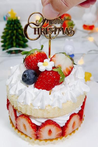 クリスマスに作る簡単いちごケーキ