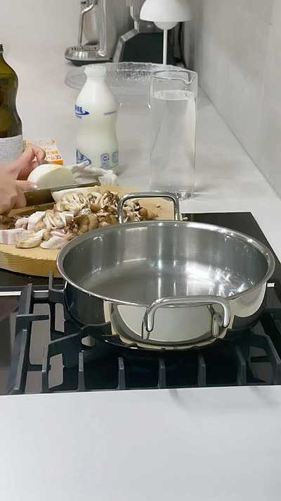 クリームパスタ