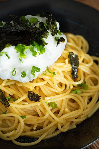 和風パスタ！ドロっと卵黄が美味しい卵かけパスタ！