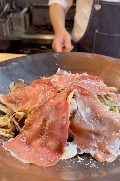 濃厚マッシュルームクリームと生ハムのスパゲッティ