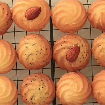 シンプルな絞りだしクッキー😋