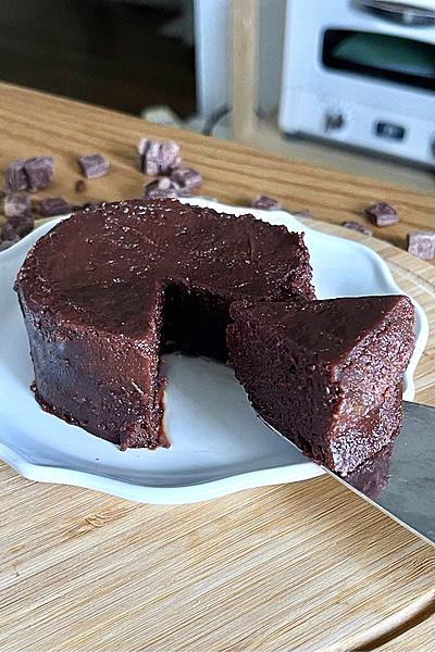 材料４つ！レンジで濃厚チョコレートケーキ作り方！