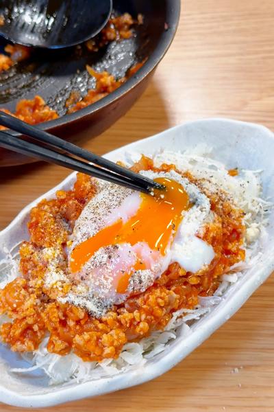 替え玉はいくらでもOK！キャベツのボロネーゼ🍝