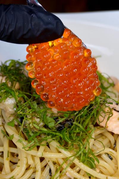 サーモンとホタテ　イクラ