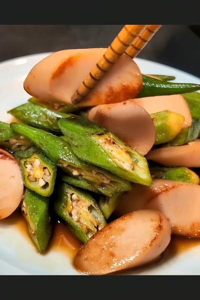 オクラと魚肉ソーセージのポン酢炒め