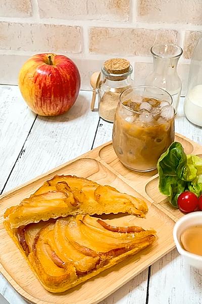 ホットサンドメーカーでりんごパンケーキ