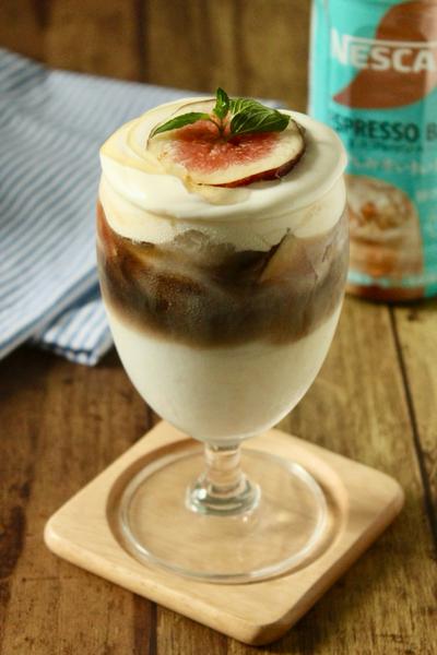 まるでパフェ！いちじくチーズカフェラテ