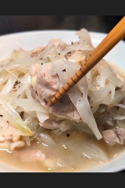 新玉ねぎと鶏肉の蒸し煮レシピを紹介させて頂きます。