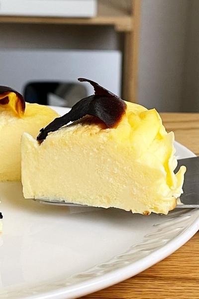 材料4つ！牛乳で作るバスクチーズケーキ作り方！
