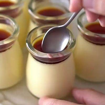 お鍋でつくるシンプルプリン