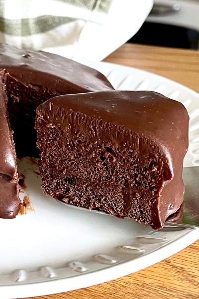 レンジで3分！材料4つで生チョコケーキ作り方！