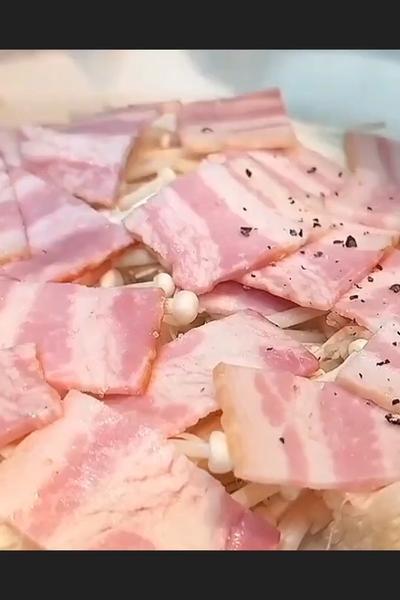 もちもちライスペーパー包みえのきチーズベーコン蒸し