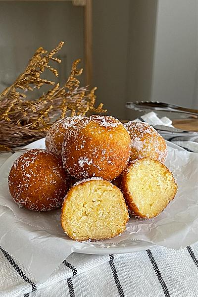 材料4つ！余ったパン粉でドーナツ作り方！