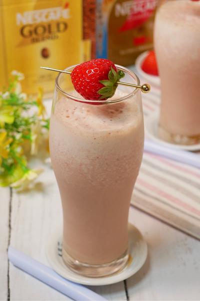 香りと味のプロローグ！コーヒーストロベリーシェイク