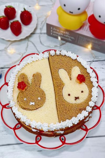 ミッフィーちゃんダブルいちごスペシャルケーキ by ひろまる