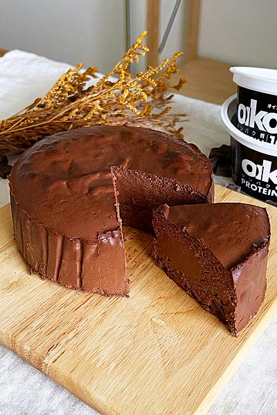 材料3つ！オイコスでチョコレートケーキ作り方！