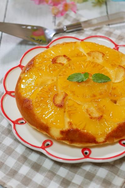 フライパンで焼くだけ！パイナップルパンケーキ