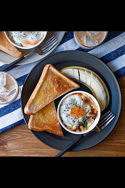 ほうれん草とミートボールのココット