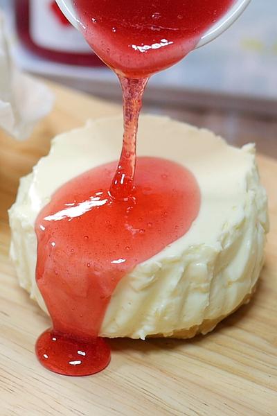 ラズベリーのハニーレアチーズケーキ 