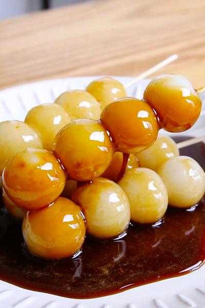 レンジで作る！材料4つでみたらし団子の作り方！