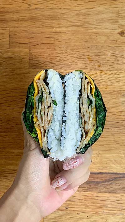 しょうが焼きの折りたたみおにぎり