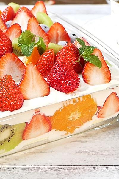 簡単！焼かないいちごのスコップケーキ