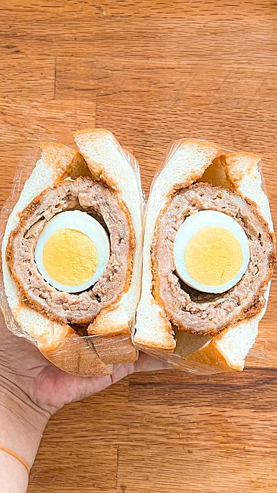 ボリューム満点のサンドイッチ