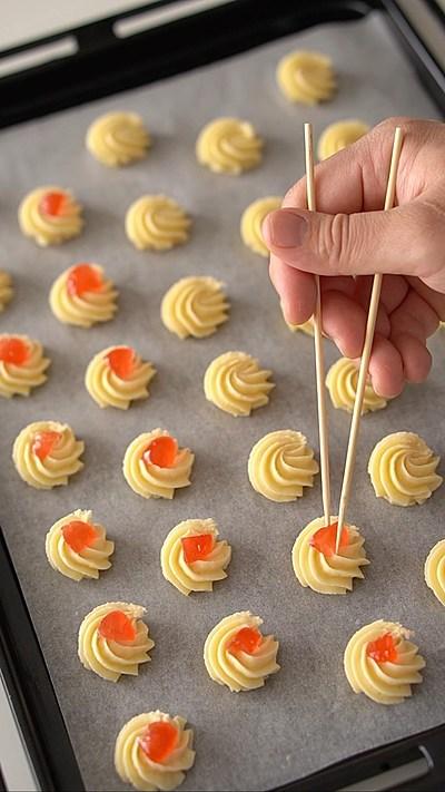 レトロな絞り出しクッキー