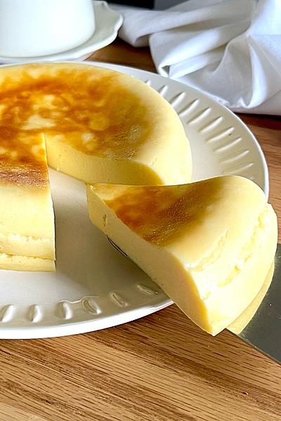 【材料4つ】炊飯器で濃厚チーズケーキ作り方！