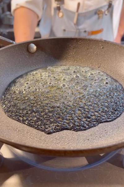 黒いアミアミの飾り🍝