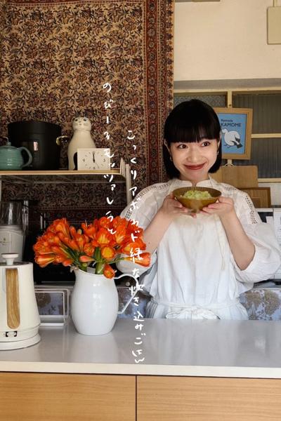 モッツァレラとこっくりアボカド緑な炊き込みごはん🥑