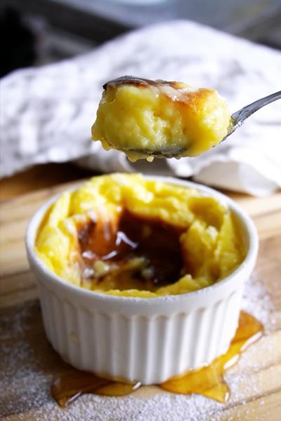 50円で作る！材料4つスフレケーキ作り方。