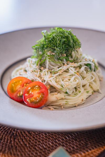 大葉大量消費に！大葉ジェノベーゼのさっぱりそうめん